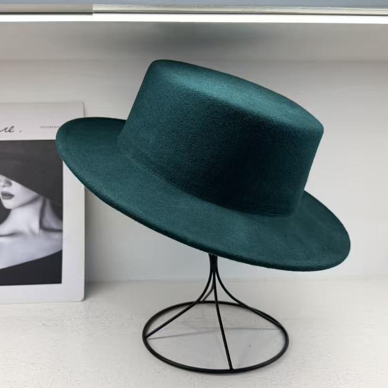 Hochwertiger europäischer und amerikanischer flacher Wollzylinder für Damen, vielseitiger britischer Stil aus reiner Wolle, Nischen-personalisierter Modellhut für mich
