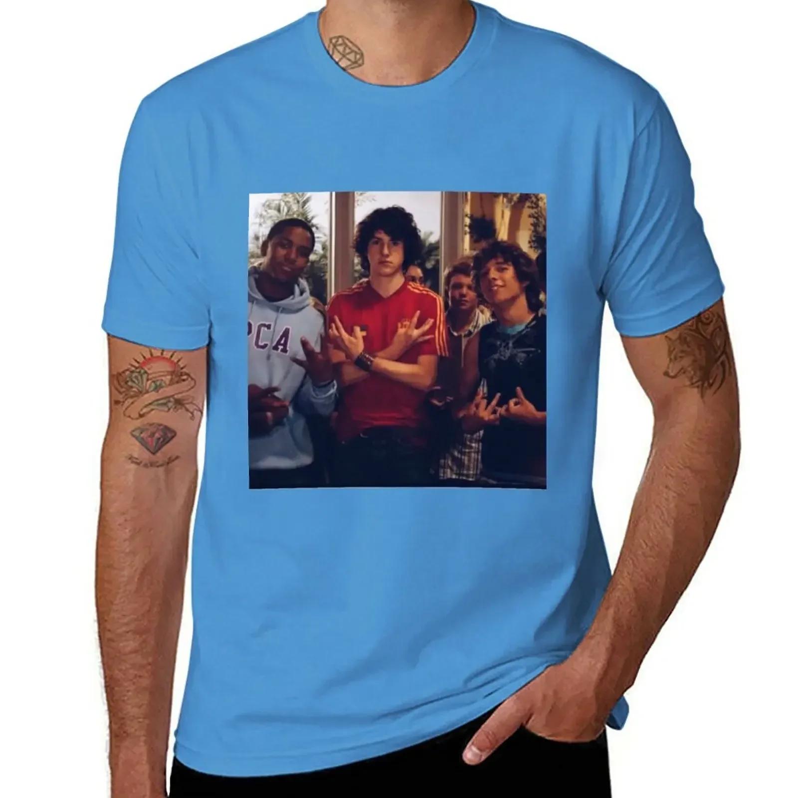 that zoey 101 picture from twitter T-Shirt oversizeds hippie clothes Men s cotton t-shirt XXL