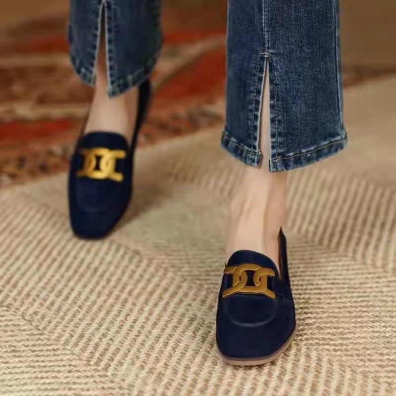 Vintage Slip on Loafers 2025 New Spring Autumn Women Metal Decoration Round Toe Flat Shoes Comfortable Ladies Shoes Female Shoes