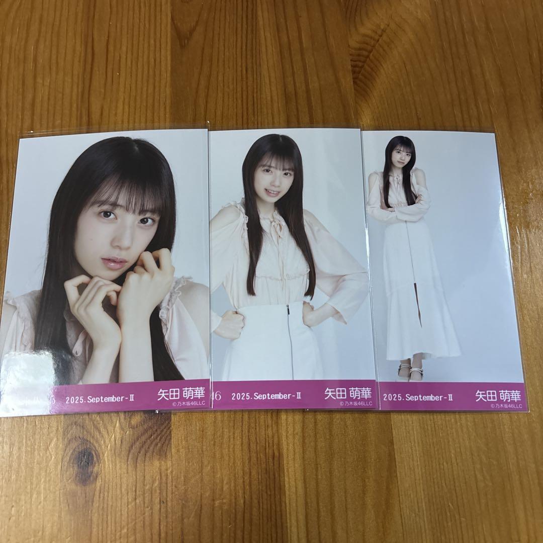 

[USED] Yada Moeka Nogizaka46 Off-the-shoulder top Random photo set of 3