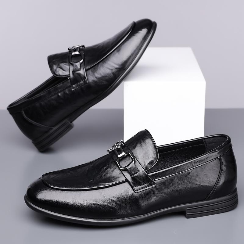 Men Leather Casual Shoes Men Spring Loafers Slip on Business Leather Shoes Classic Moccasins Breathable Shoes All-match Flats