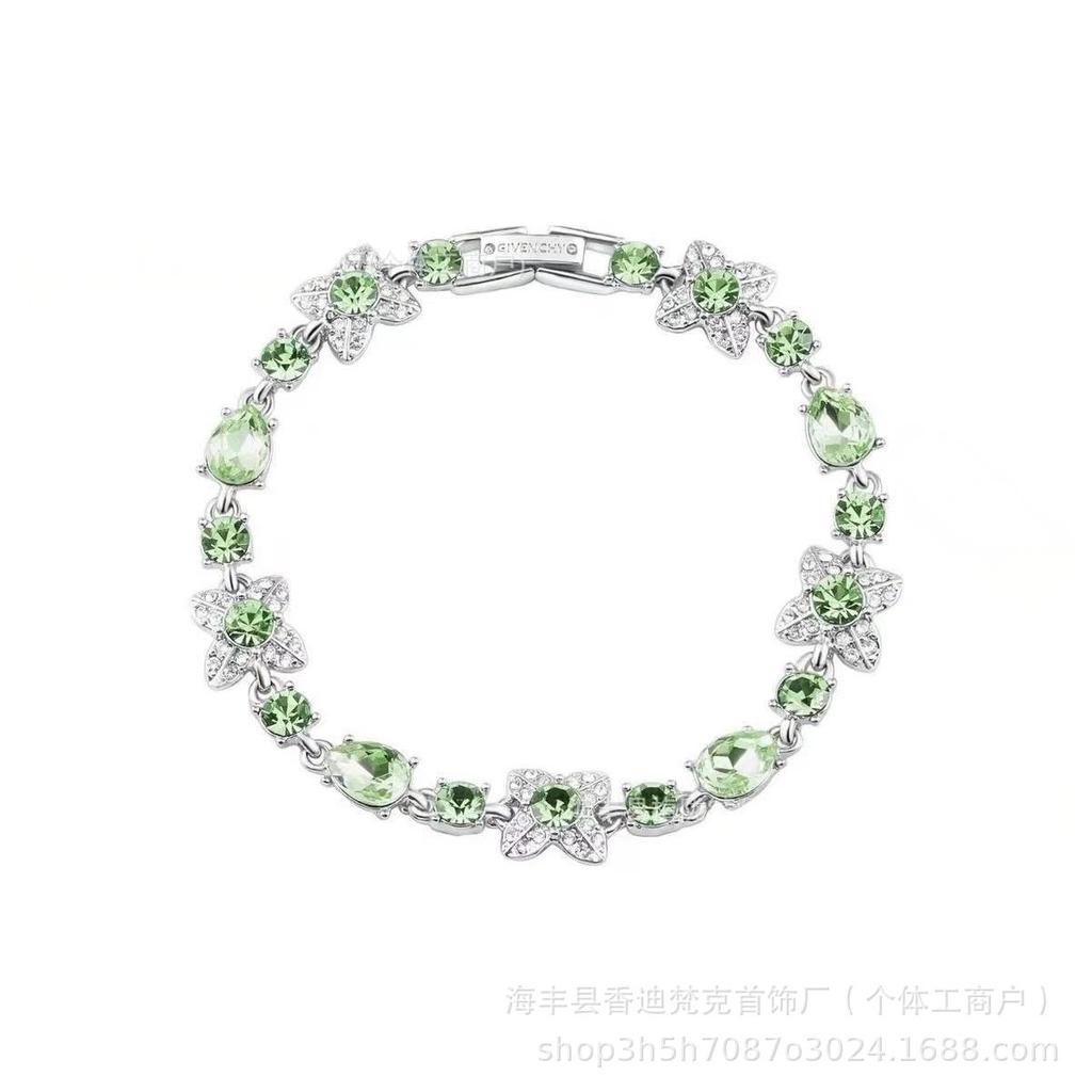 Ji's High-Quality Four-Leaf Clover Diamond Bracelet for Women – Super Shiny Crystal, Luxurious and Elegant Hand Jewelry