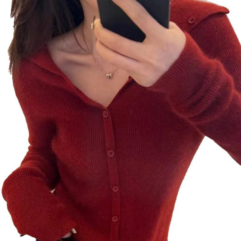 Women's Slim-Fit V-Neck Wool Knit Top: 2024 Autumn/Winter Design, Long-Sleeved and Stylish Base Layer