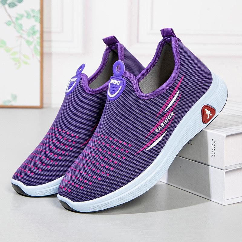 

Stepping shoes women s fashion casual mother shoes mesh breathable soft-soled sneakers shoes 40