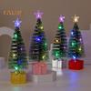4 sztuki małych ozdób choinkowych z diodami LED zasilane bateriami realistyczne miniaturowe akcesoria na choinkę stołową