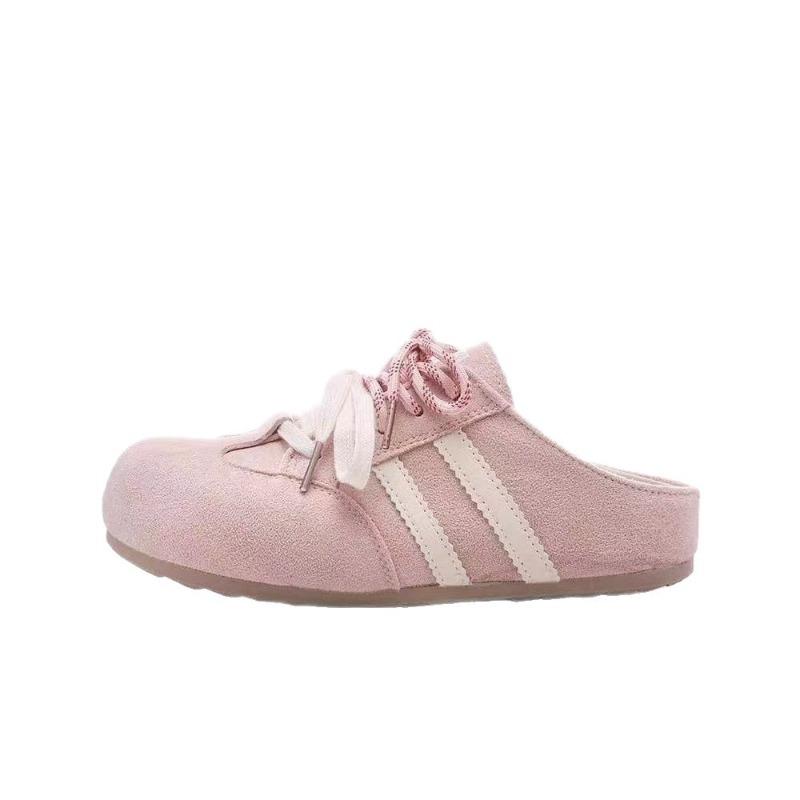 Ein neuer Stil von lässigen Retro-Schuhen, dünnsohlig, vielseitig für Sport, rundzehig, mit flachem Boden und bequem