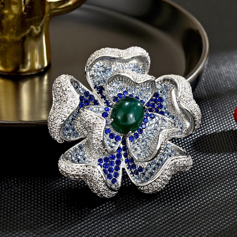 

Women s Light Luxury Design Elegant Inlaid Zircon Three-Dimensional Flower Brooch Fashionable And Versatile Niche Design Brooch