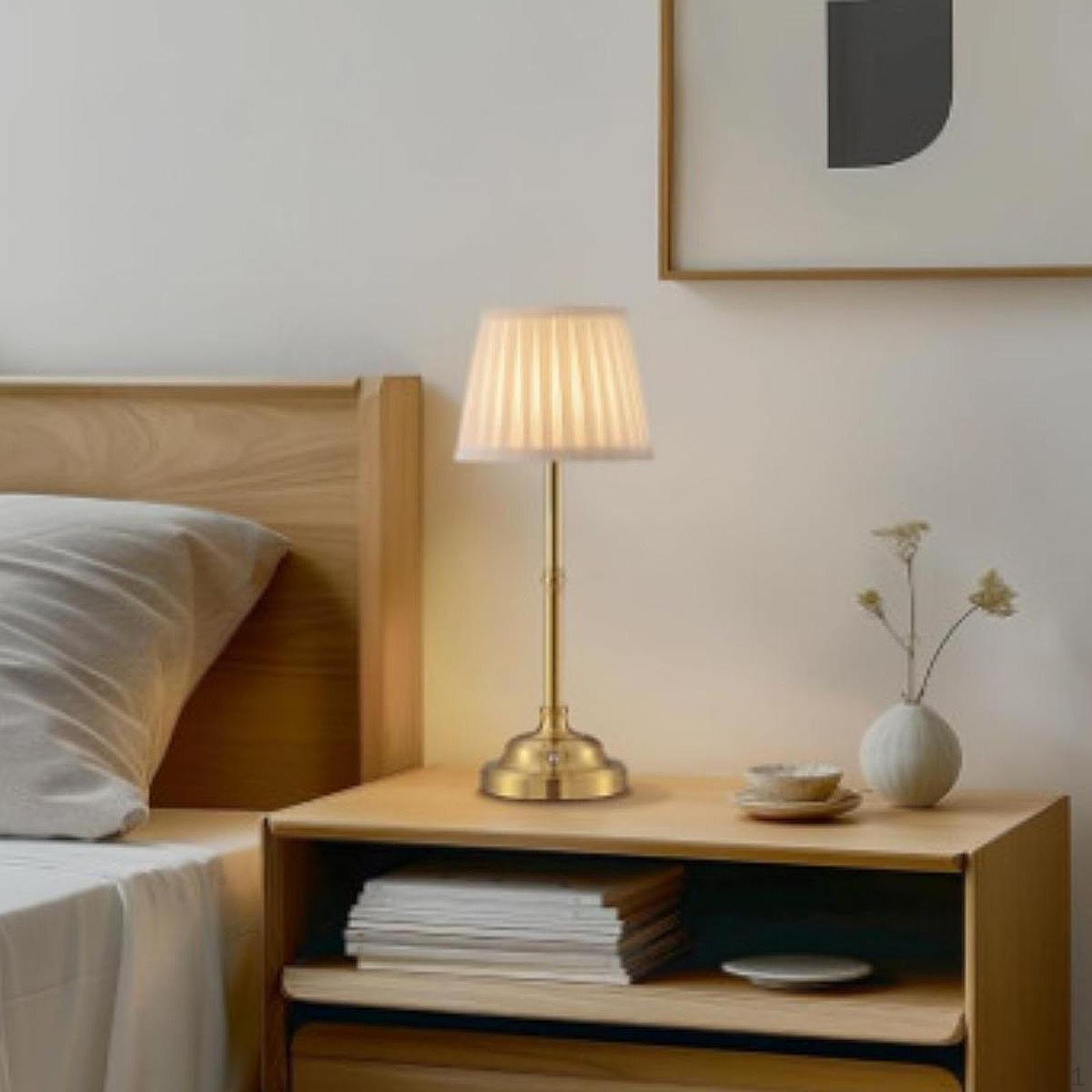 

Беспроводной настольный светильник с зарядкой через USB для мероприятий и собраний золотой