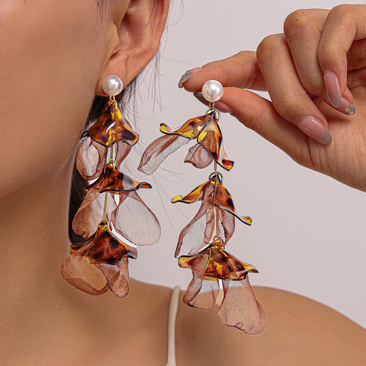 

Модные серьги-подвески для женщин коричневый