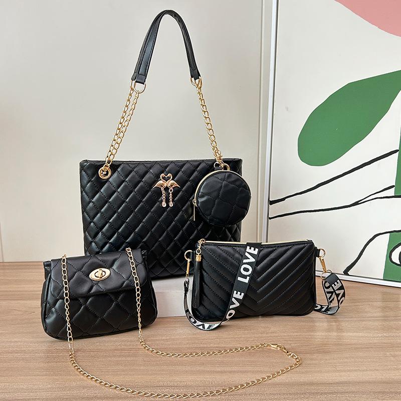 2024 Korean Women's Large Capacity Shoulder Messenger Bag with Flat Pendant Chain