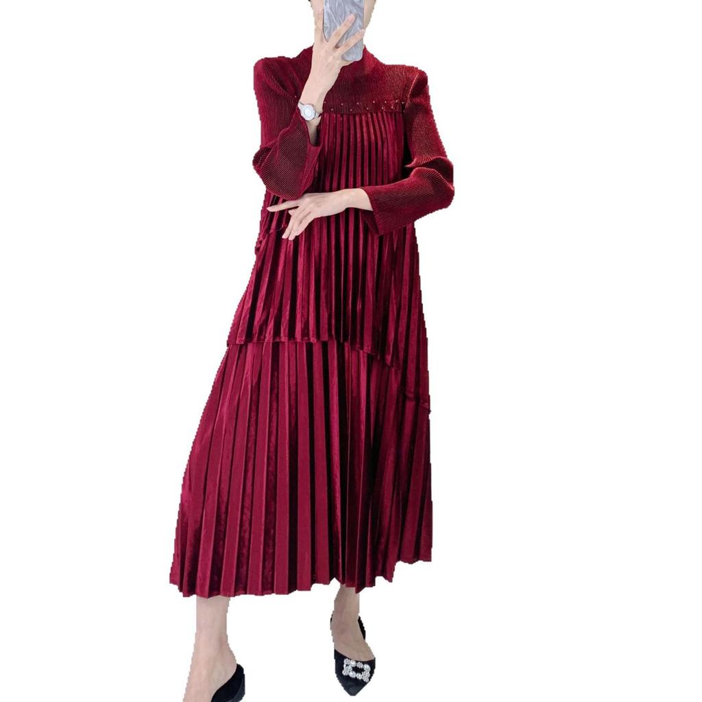 Elegant Red Velvet Beaded Evening Gown for Autumn-Winter Festive Weddings