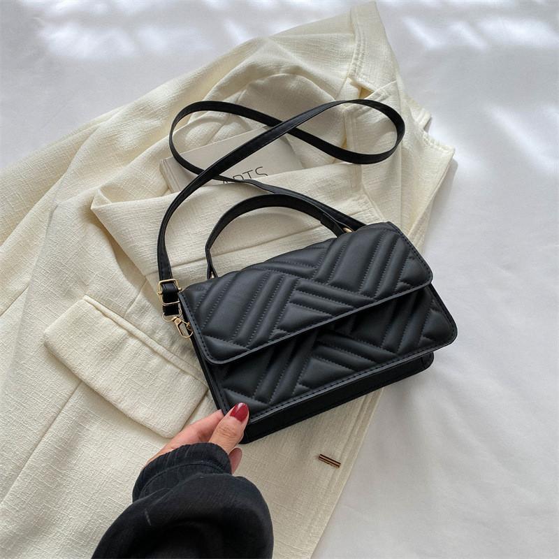 

Chic Stylish Small Square Bag For Women In Black White Brown And Rose Pink Fashionable And Trendy Design For Everyday Use чёрный