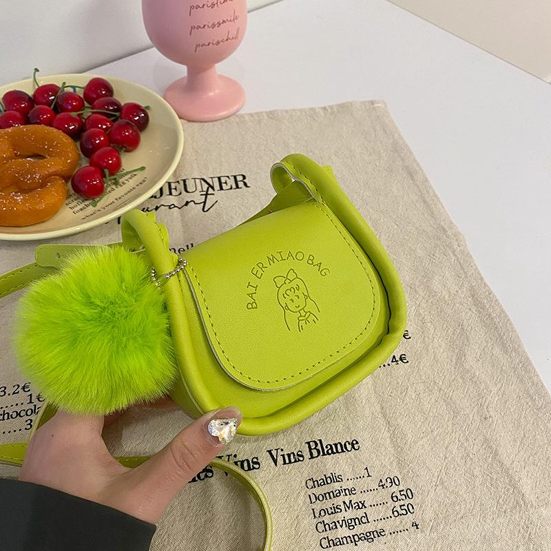 Small bag women 2025 new simple messenger bag hand-held underarm saddle bag