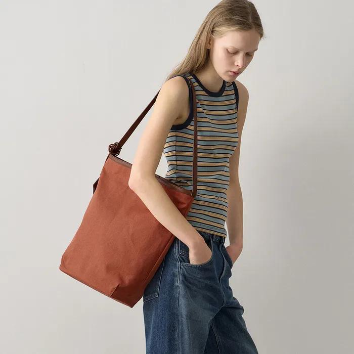 Rihanna Big Bag_cognac brick