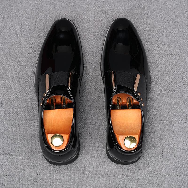 Designer Herren Spitznieten Slipper Schuhe Männliche Designer Fahr-Loafer Homecoming Hochzeitskleid Zapatillas Hombre