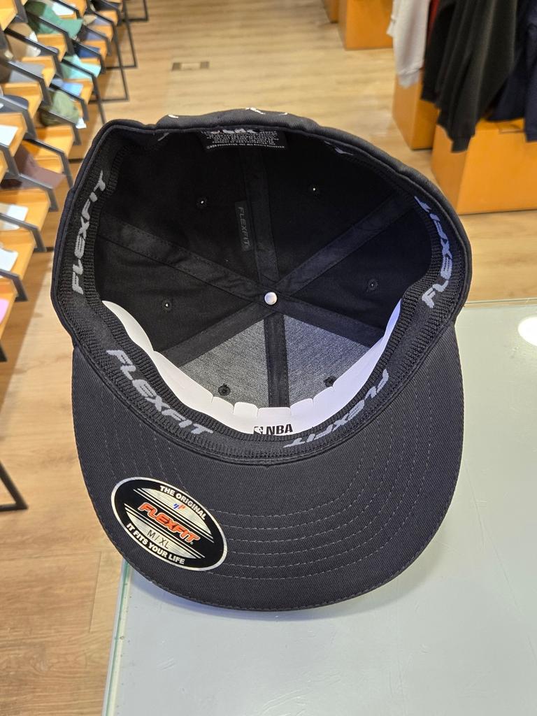 NBA Unisex CHI Authentic Flexfit Snapback N255AP613P (19)