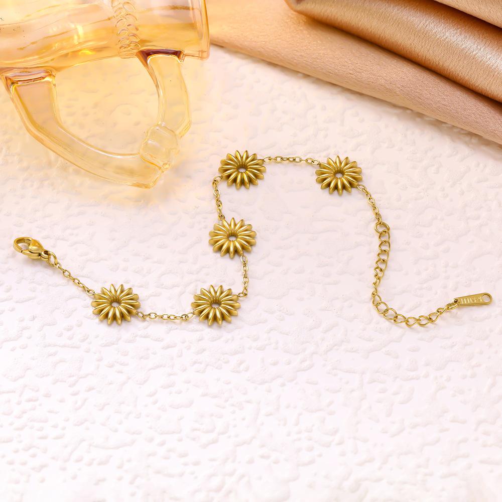 Versatile Minimalist Sunflower Women's Bracelet in Titanium Steel