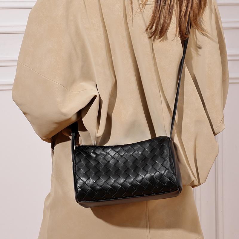 Simple and Versatile Hand-held Pillow Bag, Commuting Single-shoulder Bag, Crossbody Bag Casually
