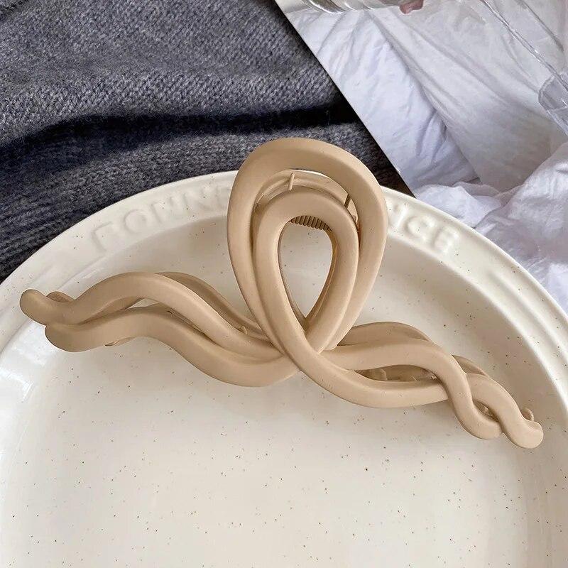 Pinces à cheveux vintage à motif géométrique creux, style crabe et requin, accessoires pour cheveux de fête pour femmes