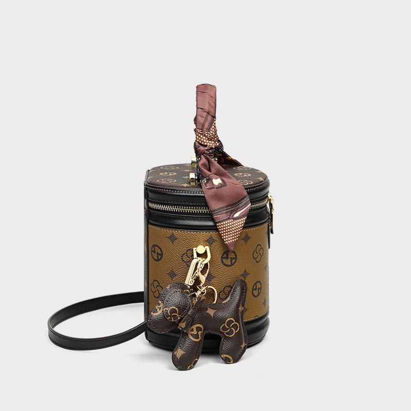 New Bag Women's Bucket Bag Letters Presbyterian Niche Design Trendy One-shoulder Crossbody Handbag Bag