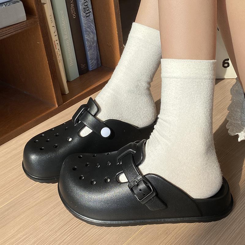 Fashion Comwarm New Women Hole Clogs With Adjustable Buckle Comfort EVA Light Female House Slippers Non-slip Leisure Women Garden Shoes