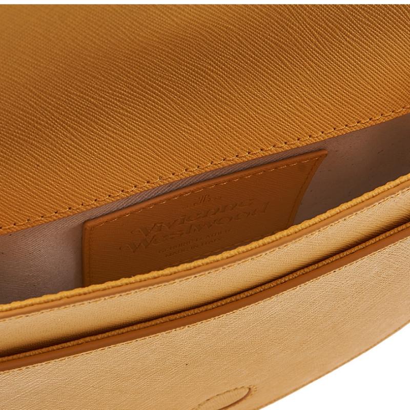 Vivienne WeStwood Women S Saffiano Saddle croSSbody Bag 43030097 L001n E401