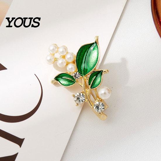 Brooch Pin, Plant Shape Lapel Pin with Green Leaf Design, Imitation Pearl Collar Rhinestone Combination Stable Buckle for Daily Commuting And
