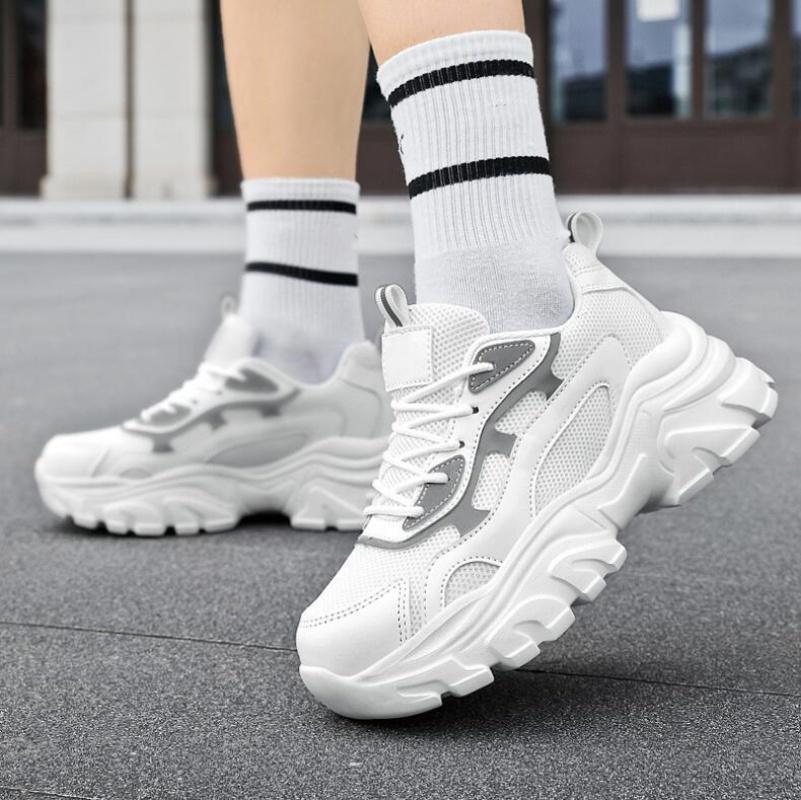 

Men Women Winter Casual Outdoor Sports Sneakers Platform New Casual White Vulcanize Shoes Couple Thick Sole Running Size Tenis Feminino 35