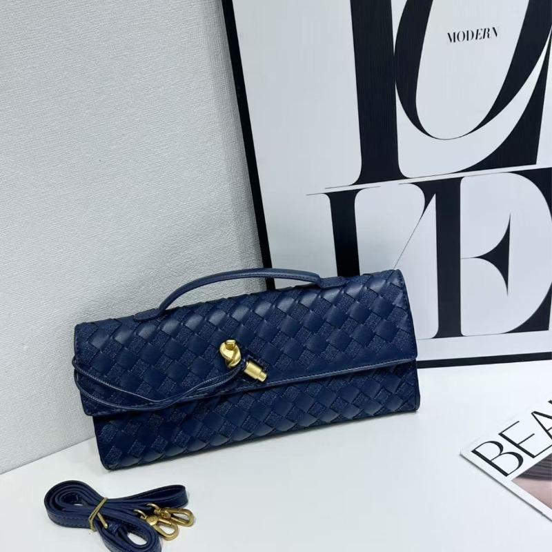 Women's bag New metal lock woven bag Crossbody bag Baguette bag Hand bag Versatile shoulder bag