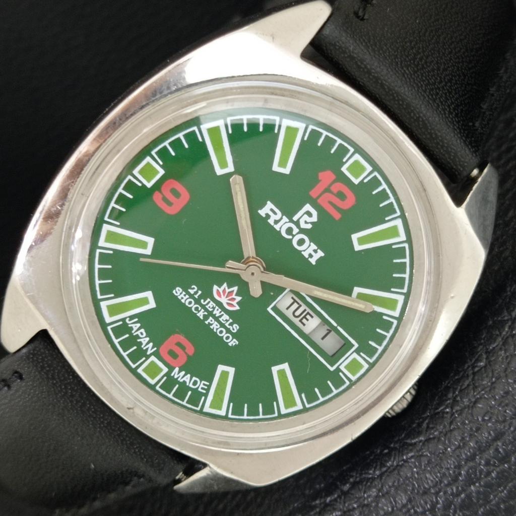 

VINTAGE RICOH R31 AUTOMATIC JAPAN MENS GREEN COLOR DIAL WATCH a707667-1