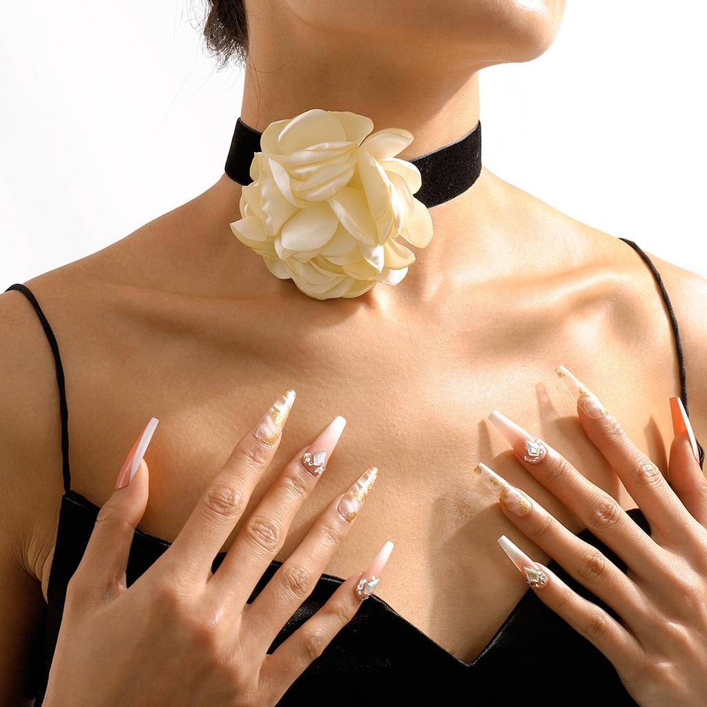 Elegant Collar Exaggerated Flower Bracelet Necklace Flocking Cloth Rose Florals Clavicle Chain Jewelry Accesssories