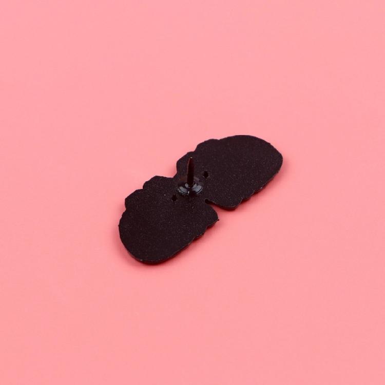 Playful Frogs Brooch Lapel Pin Charming Frogs Brooch Pin for Backpacks and Apparel Unique Gift for Friend and Family