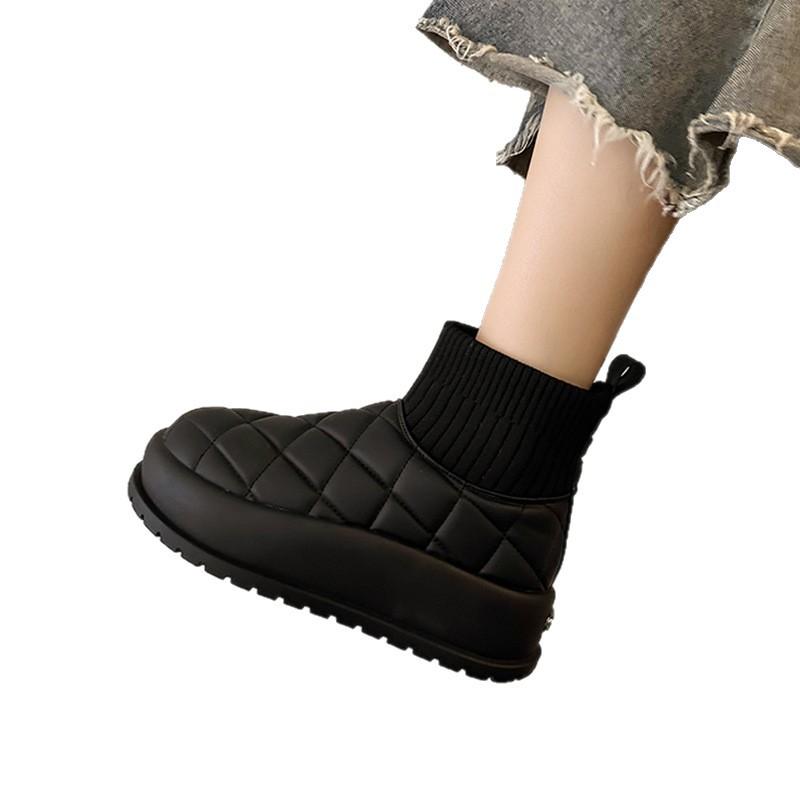 Autumn and winter warm snow boots 22 years old new velvet cotton shoes good-looking boots temperament trendy