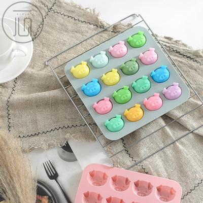 16 Even Cartoon Expression Pig Head Silicone Chocolate Mold Ice Mold Mold Aroma Plaster Mold DIY