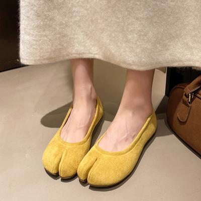 Estilo japonês primavera 2025 novos sapatos ninja femininos moda casual confortáveis couro plano bico dividido mocassins sapatilhas