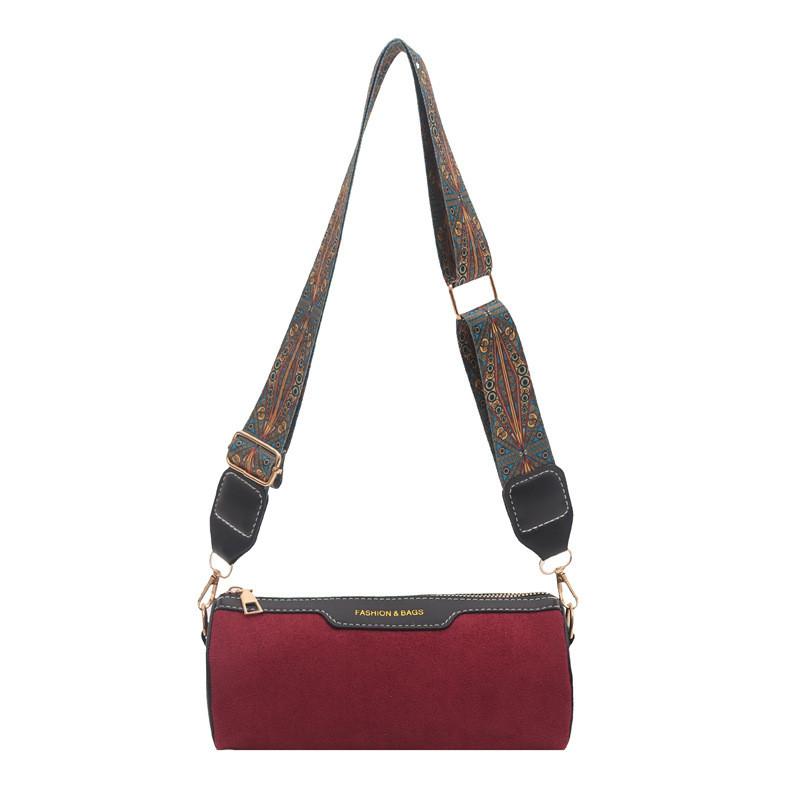 Urban Minimalist Leather Crossbody Bag With Suede Material For Daily Use