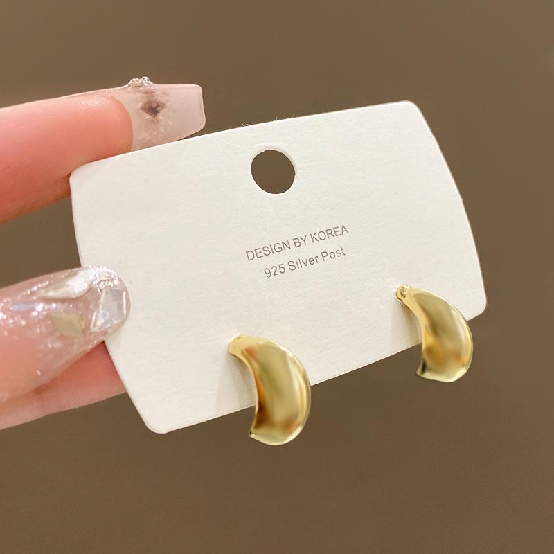 Golden Water Drop Earrings Femininity Earrings Fashion Versatile Earrings Wholesale