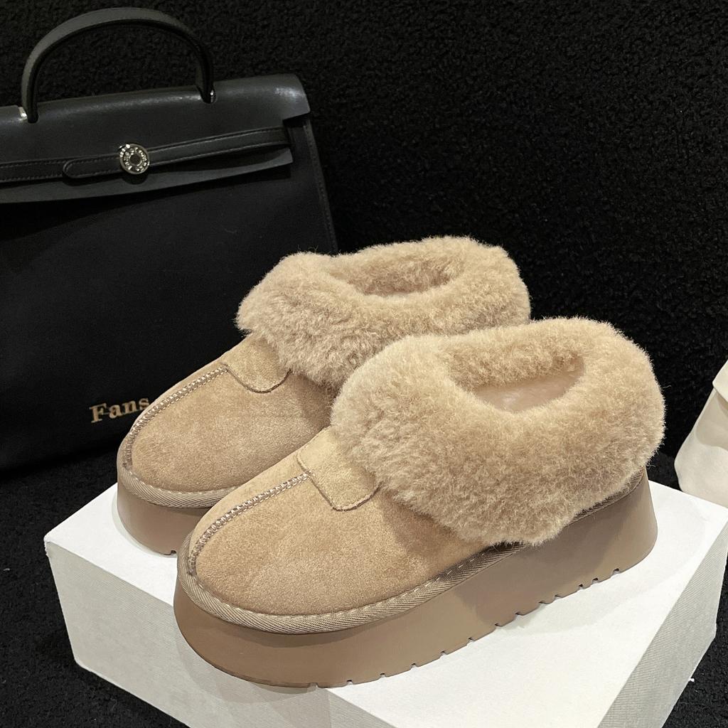 Thick-soled outer wear fur integrated snow boots women's winter velvet cotton shoes 2025 new one-pedal fluffy bread shoes