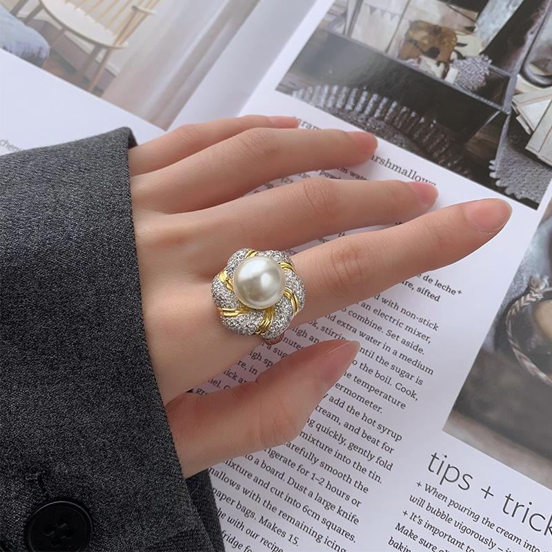 Schmuck Kupfer Platinplattiert Perle Blume Hohes Temperament Ring 14Mm