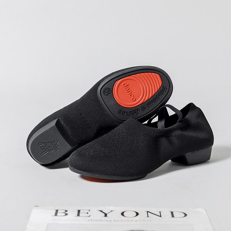 

Танцевальная обувь женская мягкая подошва тренировочная обувь для взрослых учителей обувь с каблуком специальная обувь для классического танца живота на открытом воздухе 40