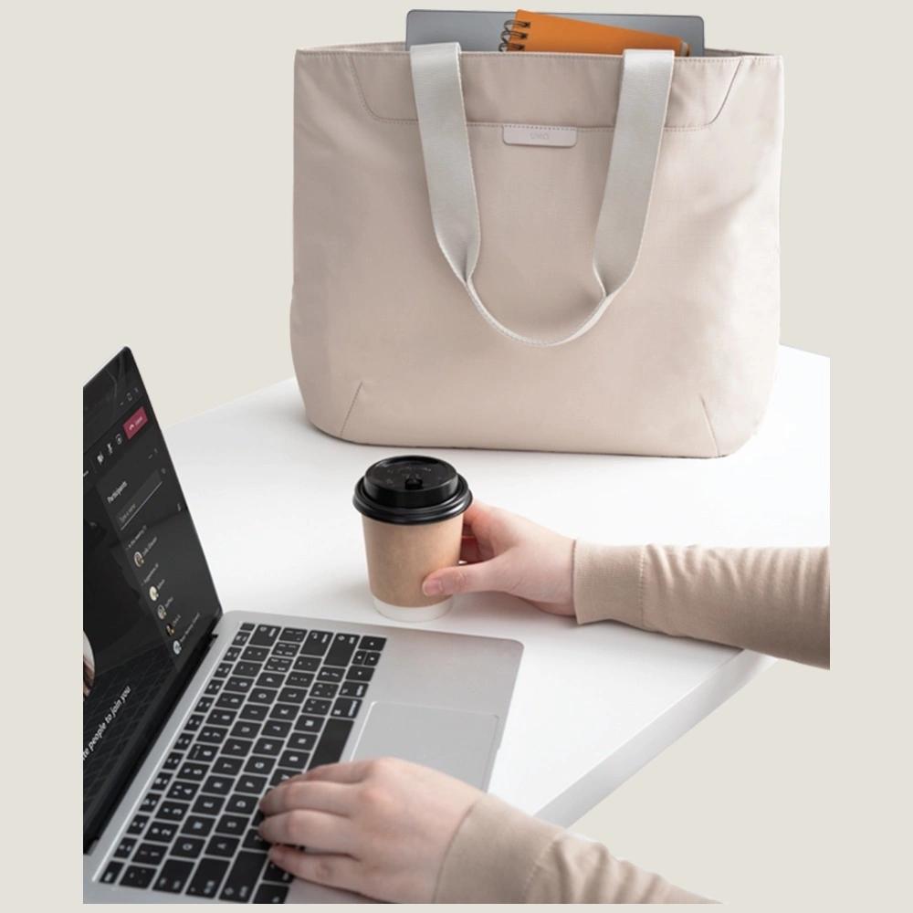 Torba UNIQ Arden Tote 16L - czarna