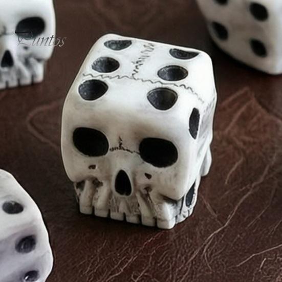 Dark Atmosphere Game Prop Skull Dice for Adults, Gothic Resin Shaped Halloween Desktop Ornament 6 Sided Entertainment, Party Favors Skeleton