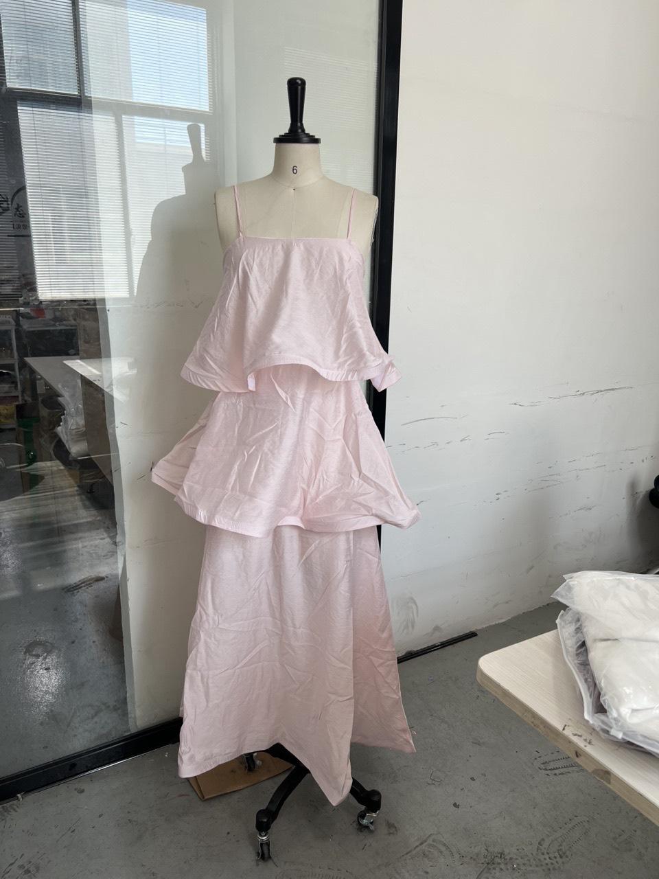 Women s summer new solid color casual fashion multi-layer ruffle edge suspender dress S розовый