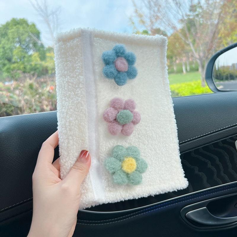 2Pcs Cute Flower Pattern Plush Car Seat Belt Covers Anti-pressure Shoulder Strap Pads for Ladies Car Daily Use Gifts