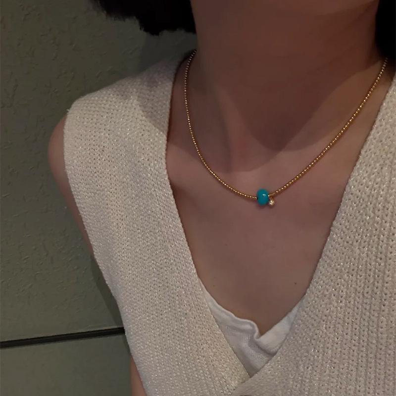 Classic ethnic style blue turquoise heart-shaped pendant round beads necklace light luxury banquet clavicle chain jewelry gift