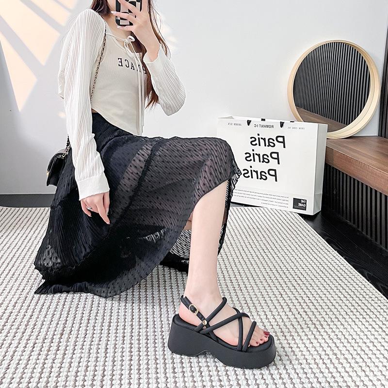 Roman Sandals Women's 2025 New Summer Wear with Skirts, Sandals, Muffins, Thick Soles, Cool Slippers, Soft Soles Are Not Tired