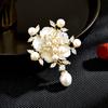 High-End National Style Elegant Natural Fritillary Pearl Fringed Flower Brooch Luxury Fashion Atmosphere Flower Corsage