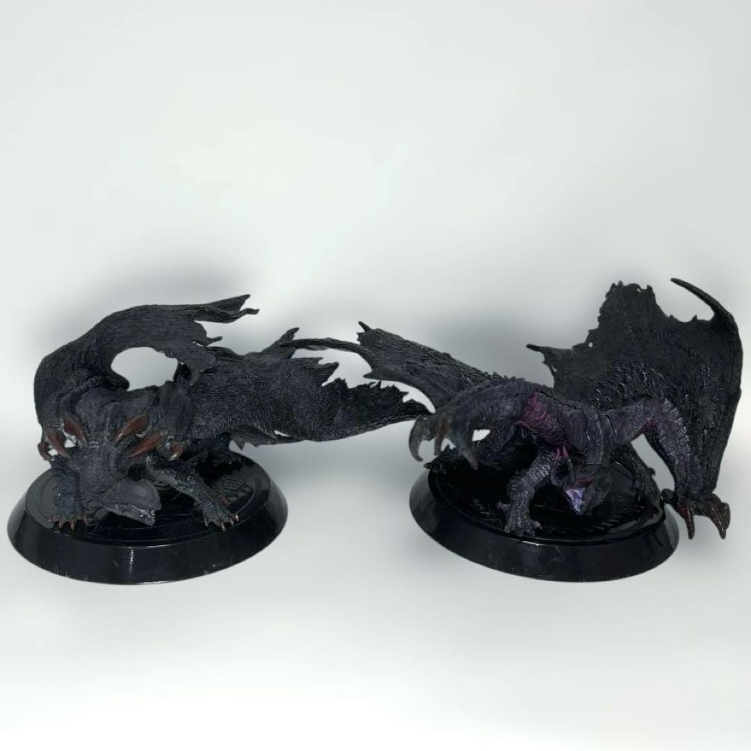 

[USED] Monster Hunter Gore Magala figure, Mad Dragon form