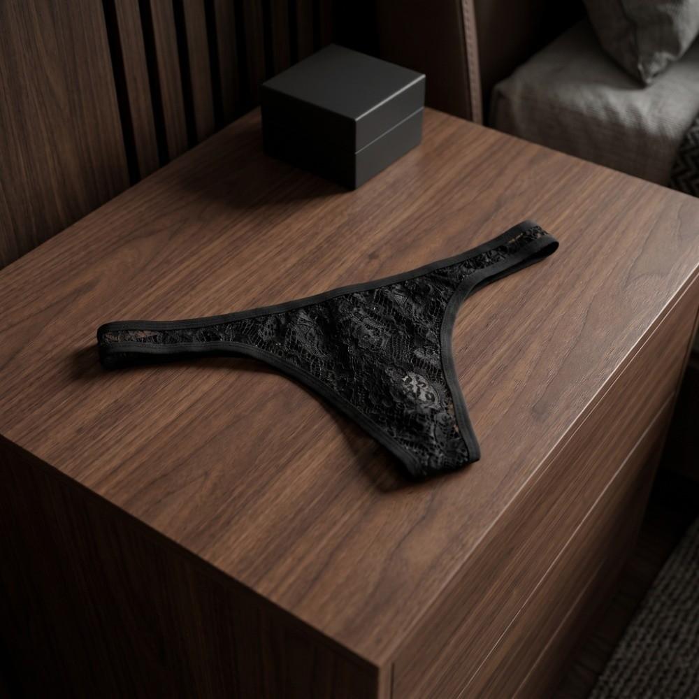 Underpants Men's Sheer Lace Panties Low Waist Male Briefs Men Lace Hollow Thongs Summer