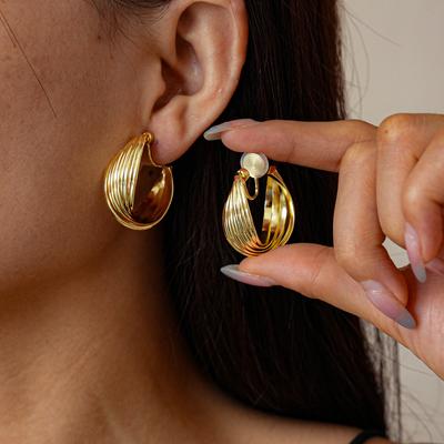 Twisted Hoop Earrings for Women Vintage C-Shaped Circle Geometric Clip Earring Jewelry Accessory